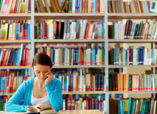 Photo: Reading girl Reading girl