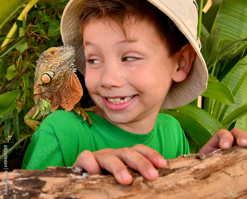Photo: Kind mit Iguana Kind mit Iguana