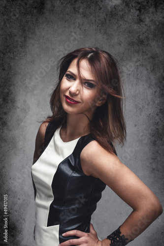 Photo: Coole modische Frau Coole modische Frau
