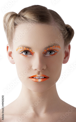 Photo: the floral makeup, she is turned of three quarters the floral makeup, she is turned of three quarters