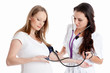 Foto: Pregnant woman and doctor.. Pregnant woman and doctor..