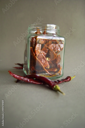 Photo: petit pot de piments séchés petit pot de piments séchés