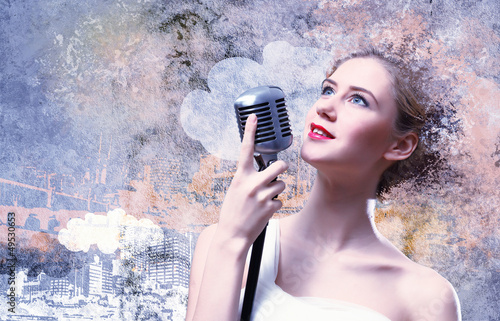 Photo: Image of female singer Image of female singer