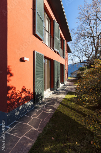 Photo: red house, outdoor red house, outdoor