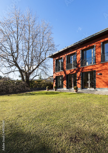 Photo: red house, outdoor red house, outdoor