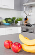 Frisches Obst und Gemüse in der Küche
