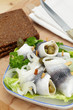 Rollmöpse mit Schwarzbrot