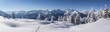 Winterpanorama in den tief verschneiten Bergen