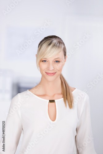 Photo: attraktive blonde frau attraktive blonde frau