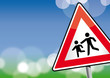 Schild  Achtung spielende Kinder, Schule, Kinder, Himmel