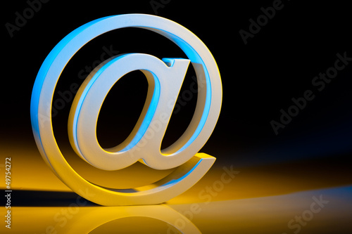 Photo: E-Mail Zeichen. Online Kommunikation. E-Mail Zeichen. Online Kommunikation.