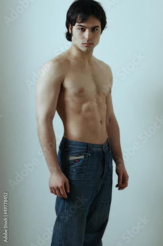 Photo: Giovane uomo Giovane uomo