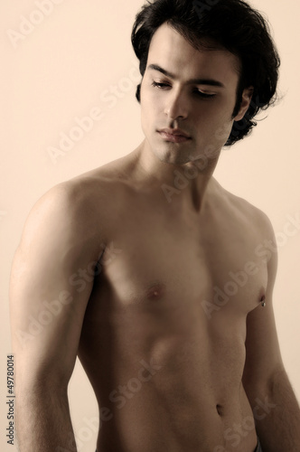 Photo: Giovane uomo Giovane uomo