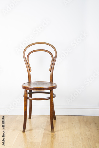 Photo: Single antique chair Single antique chair