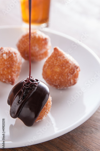 Photo: Fritter puff with chocolate sauce Fritter puff with chocolate sauce