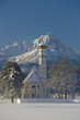 Kirche St. Coloman in Bayern im Winter