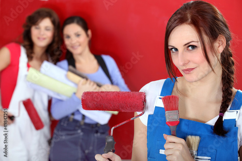 Photo: girls painting their new apartment girls painting their new apartment