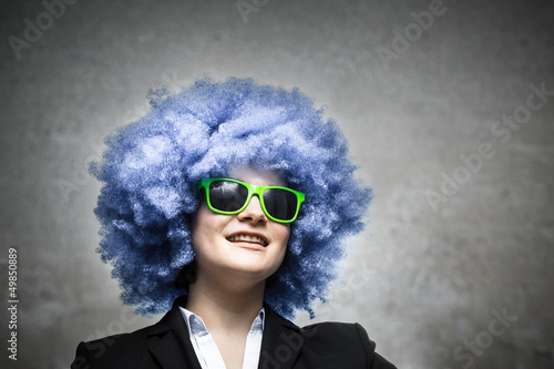 Photo: Diese Geschäftsfrau setzt auf blaue Haare Diese Geschäftsfrau setzt auf blaue Haare