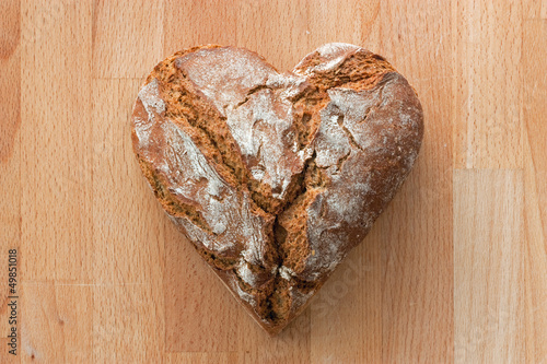 Photo: brot in herzform brot in herzform