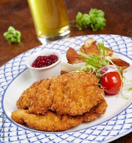 Photo: Schnitzel with salad Schnitzel with salad