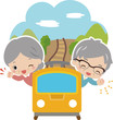 電車で旅行する高齢の夫婦