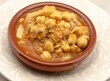 Cazuela de callos con garbanzos