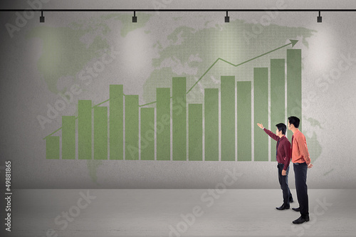 Photo: Global business bar chart presentation Global business bar chart presentation