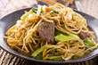 Chinesische Nudeln mit Rindfleisch