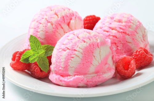 Photo: Raspberry yogurt ice cream Raspberry yogurt ice cream