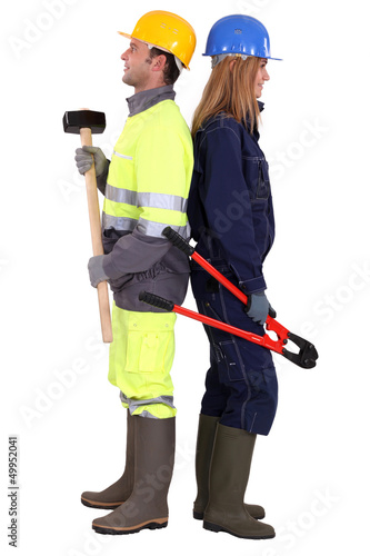 Photo: Male and female manual workers Male and female manual workers