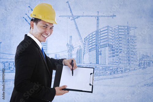Photo: Contractor shows blank paper Contractor shows blank paper