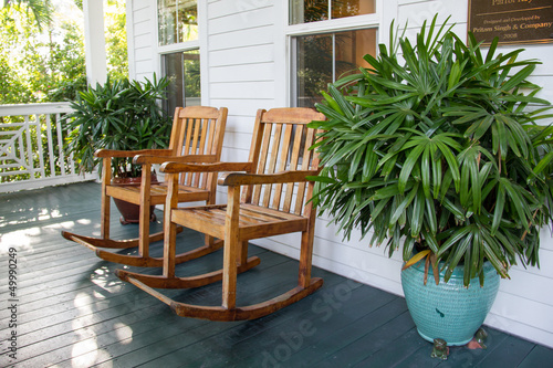Photo: Schaukelstühle auf einer Veranda Schaukelstühle auf einer Veranda