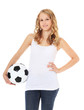 Attraktives Mädchen hält Fußball