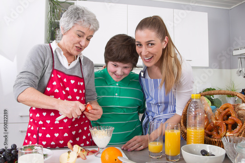 Photo: Guter Start in den Tag - Frühstück mit der Familie Guter Start in den Tag - Frühstück mit der Familie