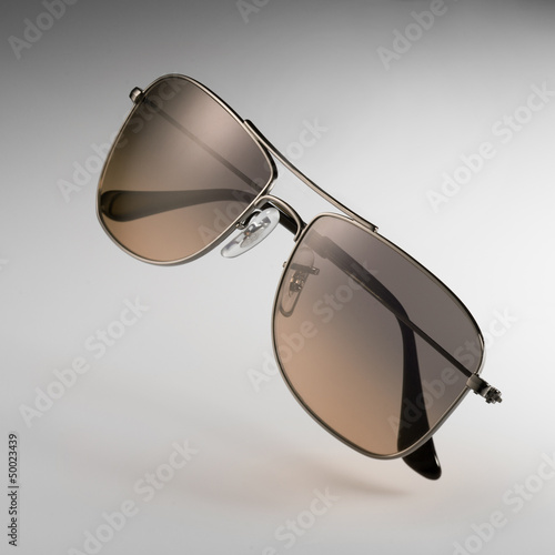 Photo: brown sunglasses brown sunglasses