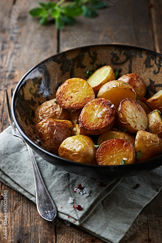 Photo: Oven-baked potatoes with sea salt Oven-baked potatoes with sea salt