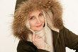 attraktive Dame im Winterlook