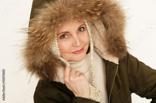 Photo: attraktive Dame im Winterlook attraktive Dame im Winterlook