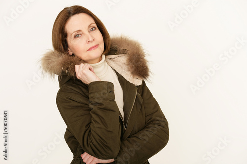 Photo: attraktive Dame im Witerlook attraktive Dame im Witerlook