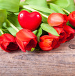 Herz mit Tulpen