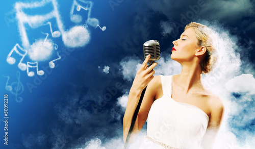 Photo: Image of female singer Image of female singer