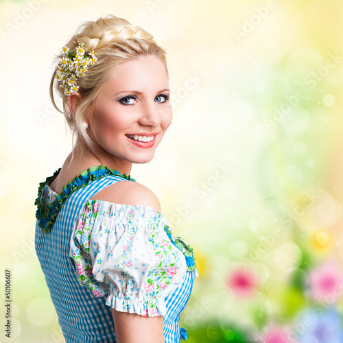 Photo: attraktive blonde Frau im Dirndl attraktive blonde Frau im Dirndl