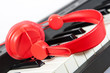 Photo: casque ecouteur piano casque ecouteur piano