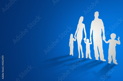 Illustration: Family out of Paper Family out of Paper