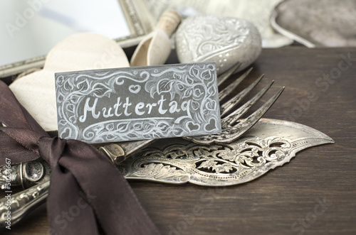 Photo: Muttertagskärtchen mit nostalgischer Tischdekoration Muttertagskärtchen mit nostalgischer Tischdekoration