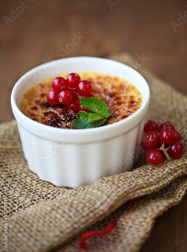 Photo: Creme brulee (cream brulee, burnt cream) Creme brulee (cream brulee, burnt cream)