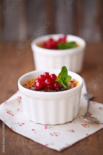 Photo: Creme brulee (cream brulee, burnt cream) Creme brulee (cream brulee, burnt cream)