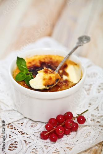 Photo: Creme brulee (cream brulee, burnt cream) Creme brulee (cream brulee, burnt cream)