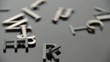 Fallende Buchstaben