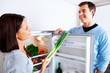 Foto: healthy fridge couple healthy fridge couple